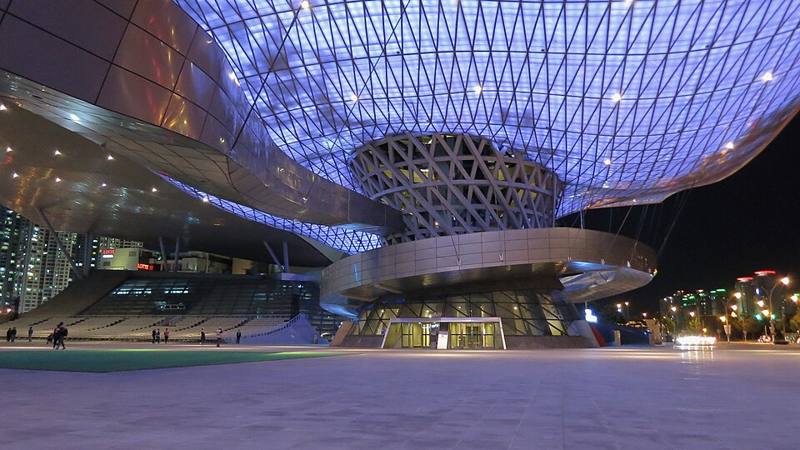 The Busan Cinema Center with its huge cantilevered roof